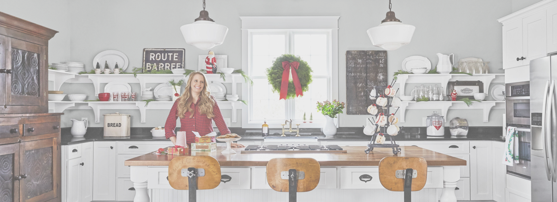 How to Create a Festive Smart Home for Christmas: A Guide Featuring